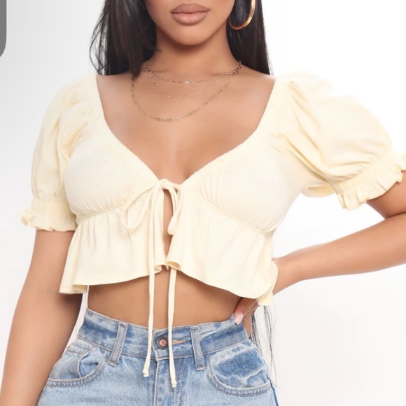 Fashion Nova Tops - Pale yellow crop